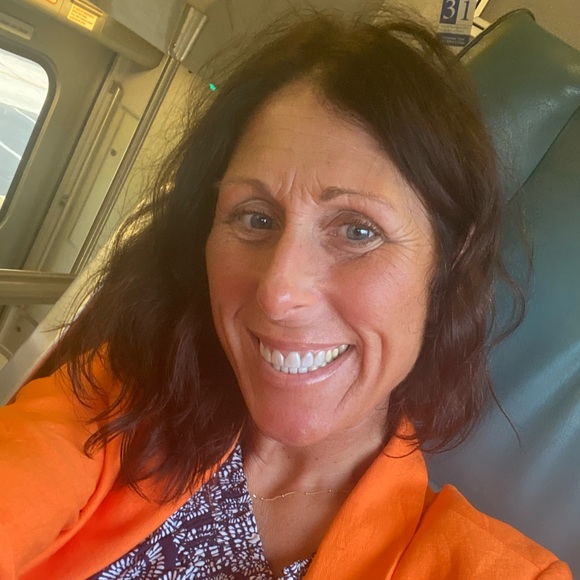 Meet your Posher, Kimberly - Picture 3 of 3